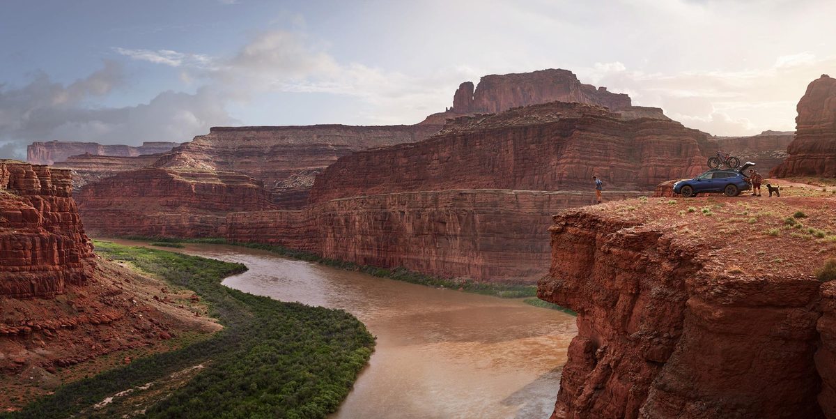 Subaru Outback canyon overlook